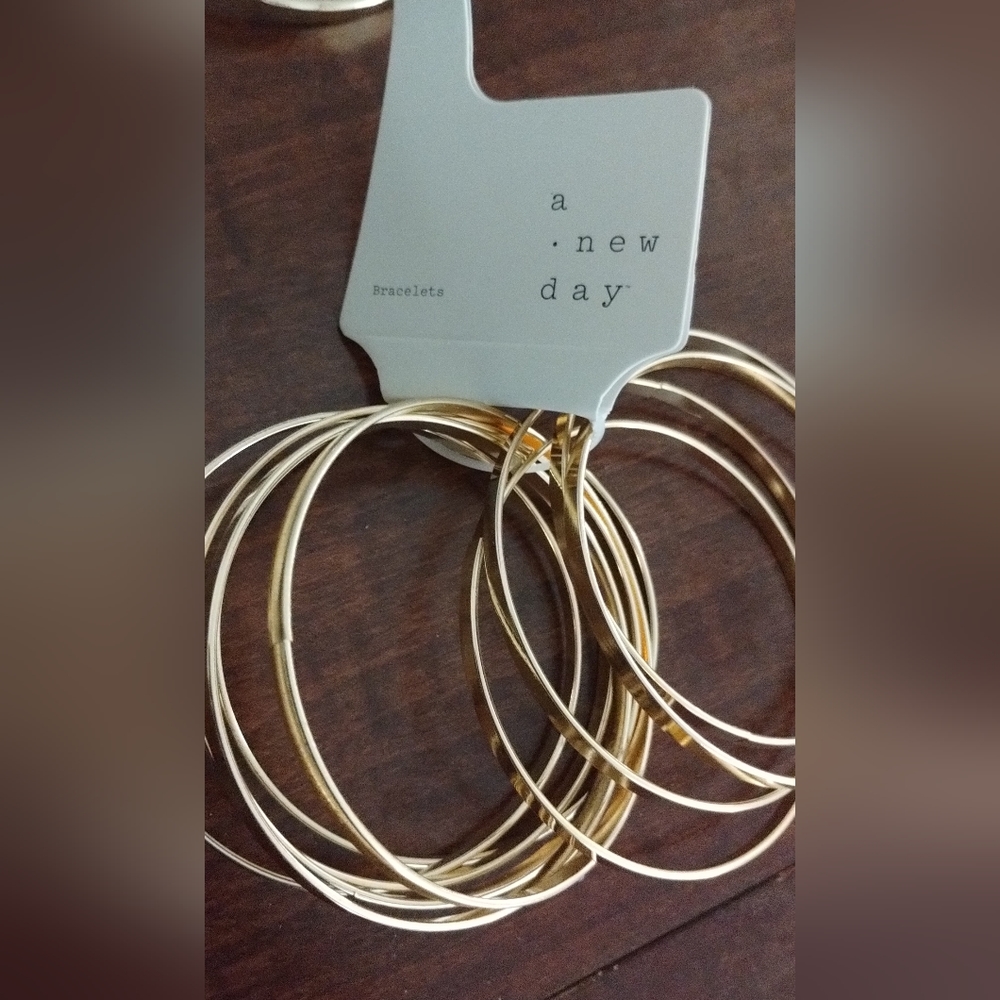 Bracelet